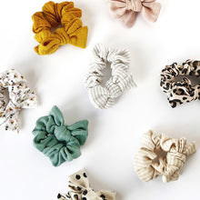 Load image into Gallery viewer, Leopard Print Bow Scrunchie
